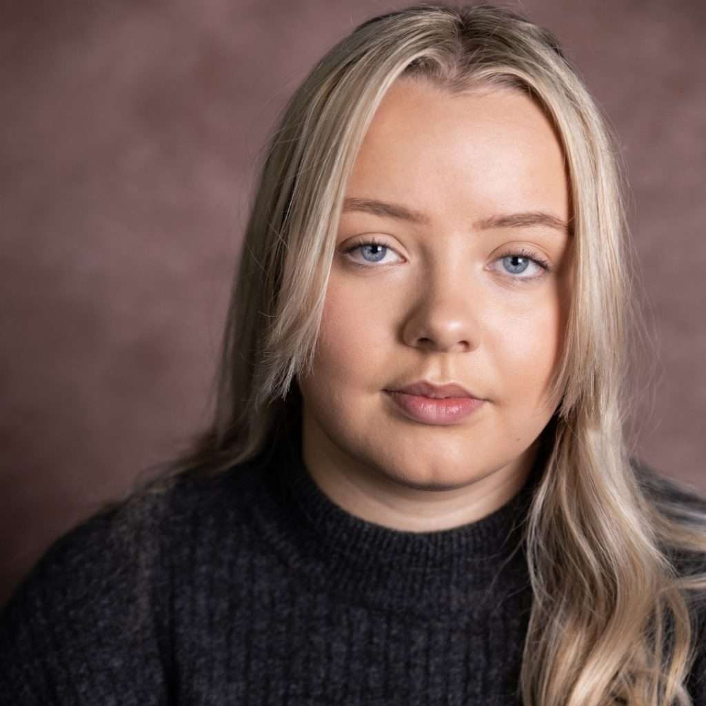 Maddie Headshot