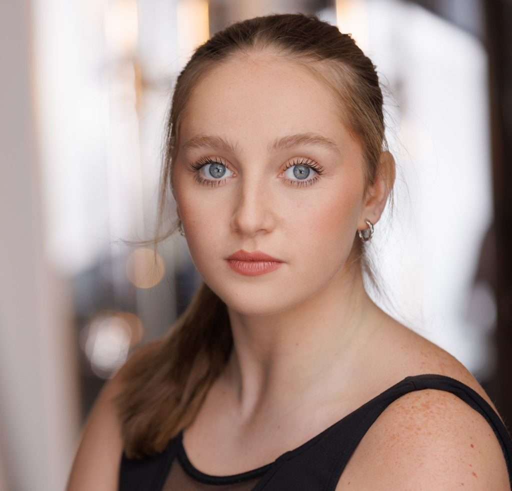 Lara Smith Headshot for website
