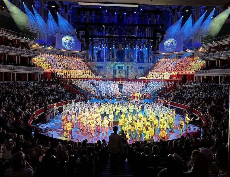 Theatretrain Chester in the centre of the arena during the performance 2