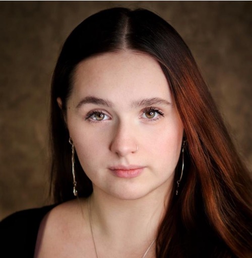 About Theatretrain Exeter 8 Sydnee Ponsford Theatretrain Exeter Singing Teacher